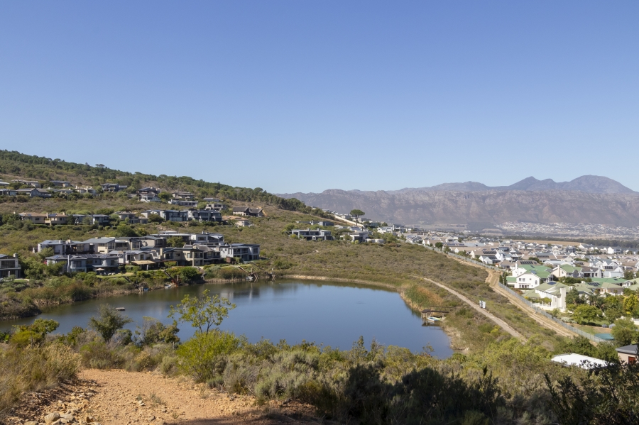 To Let 4 Bedroom Property for Rent in Boskloof Eco Estate Western Cape